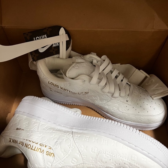 Louis Vuitton -LVAF1 - Picture 3 of 5